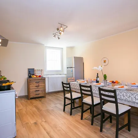 San Rocco Sleeps 8 * Plesio