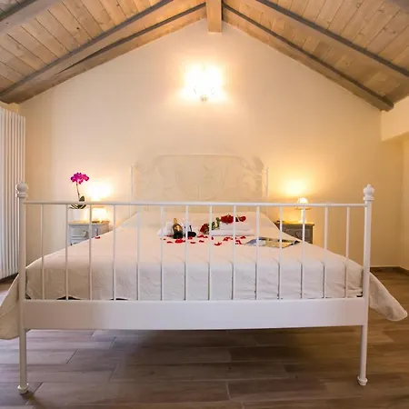 San Rocco Sleeps 8 Plesio